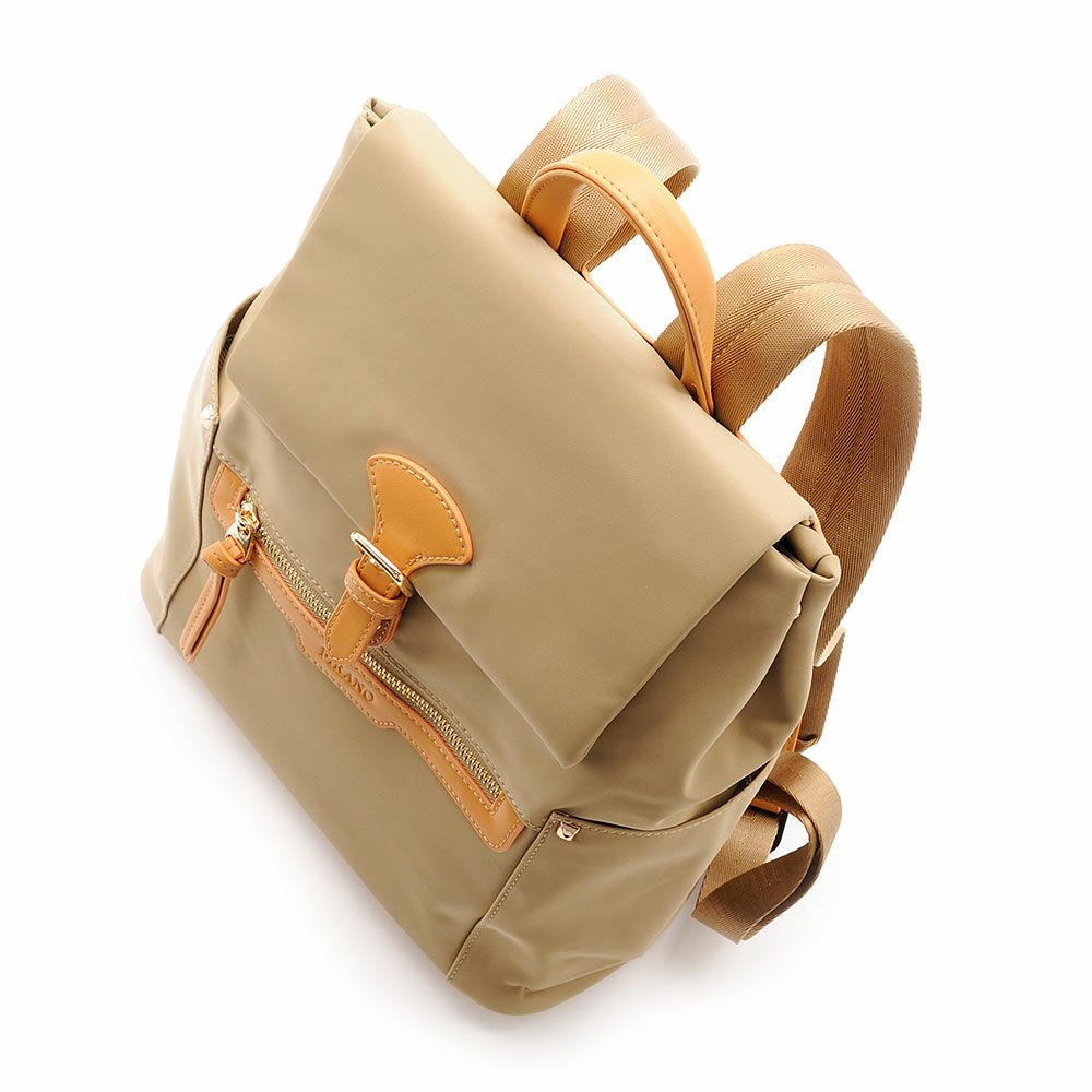 はっ水軽量ナイロンフラップリュック/A402709